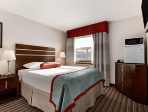  Super 8 by Wyndham Saskatoon Near Downtown  Саскатун